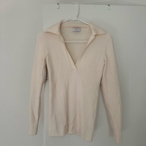 Aritzia Babaton Cream V-Neck Sweater - Picture 2 of 4
